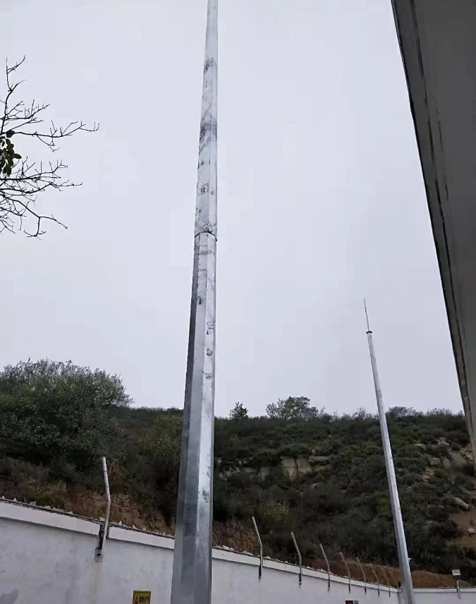 黃陵縣某炸藥庫(kù)避雷塔安裝現(xiàn)場(chǎng)1