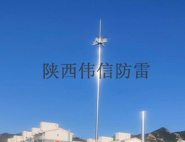 寶雞某學校提前放電避雷針安裝現(xiàn)場4