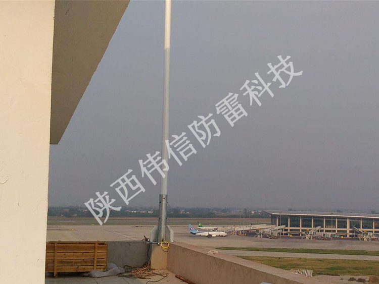 11米玻璃鋼避雷針，機場專用避雷針產(chǎn)品展示三